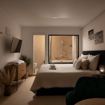 Deluxe Studio In City Center With Free Private Parking Ровин Екстериор снимка