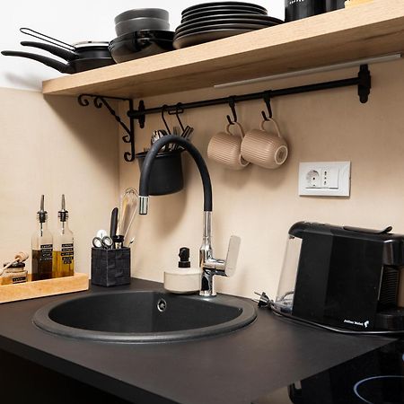 Deluxe Studio In City Center With Free Private Parking Ровин Екстериор снимка